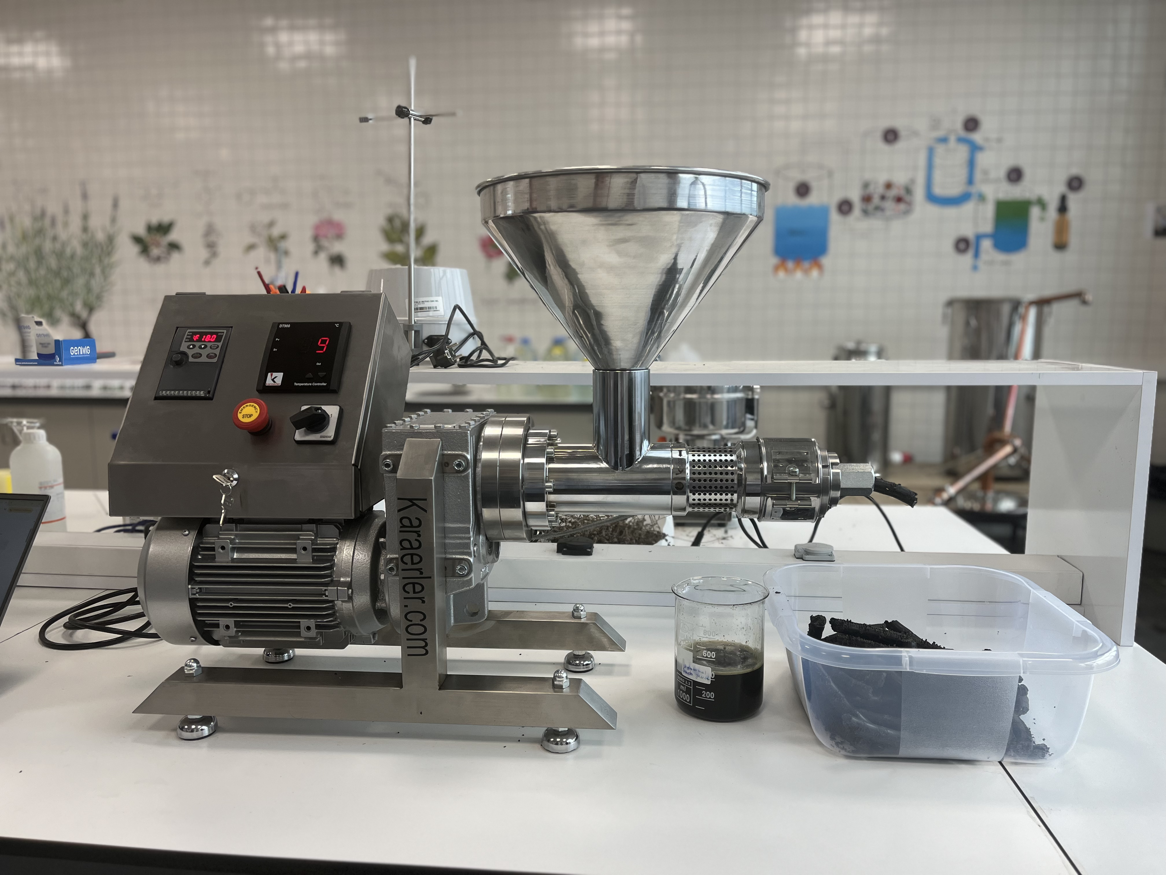 Soğuk press.jpg (1.80 MB)